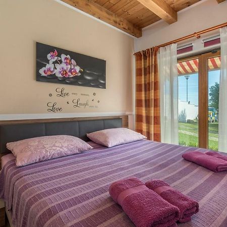 Holiday House Antonio Porec Exterior photo