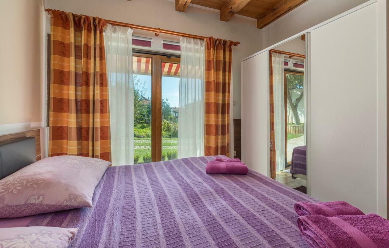 Holiday House Antonio Porec Exterior photo