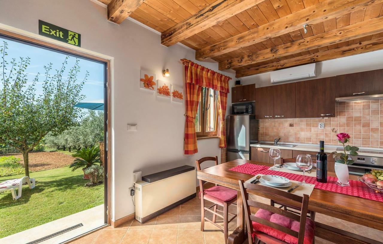 Holiday House Antonio Porec Exterior photo